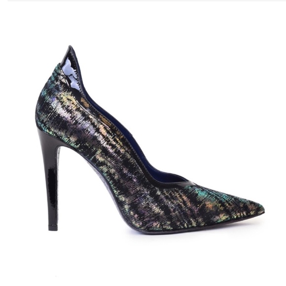 Valentina RangoniRARE Rosita Pumps- Black Mustang Print • Black Patent